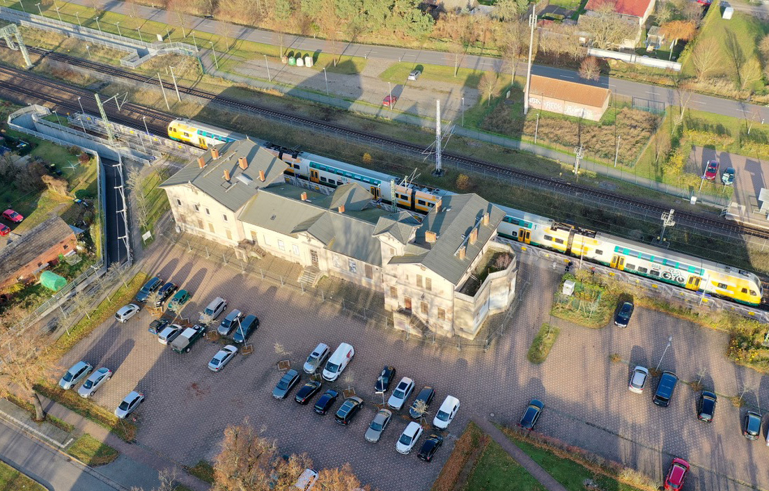 Bahnhof paulinenaue 1