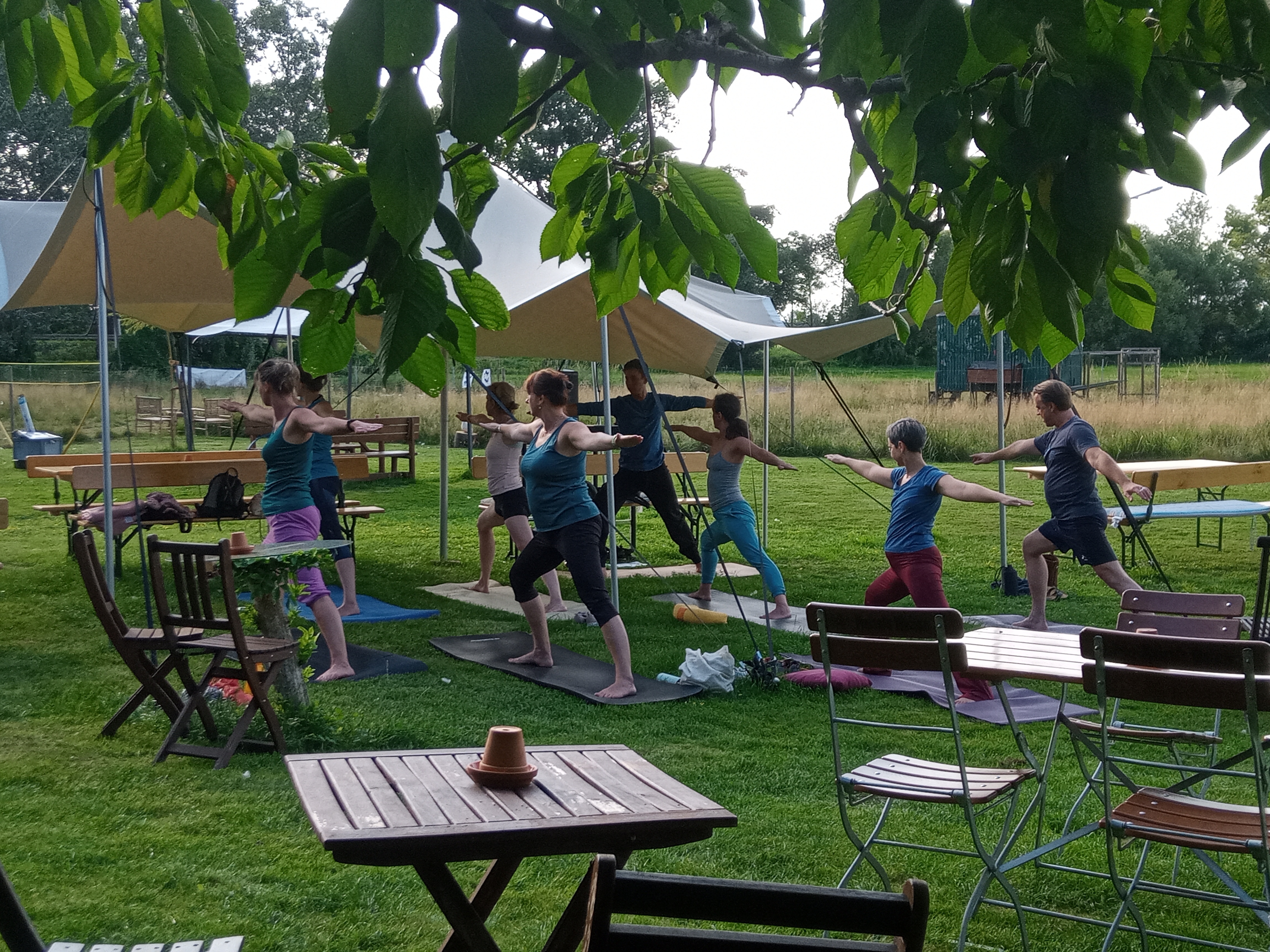 Kultur und Beeren Power Yoga