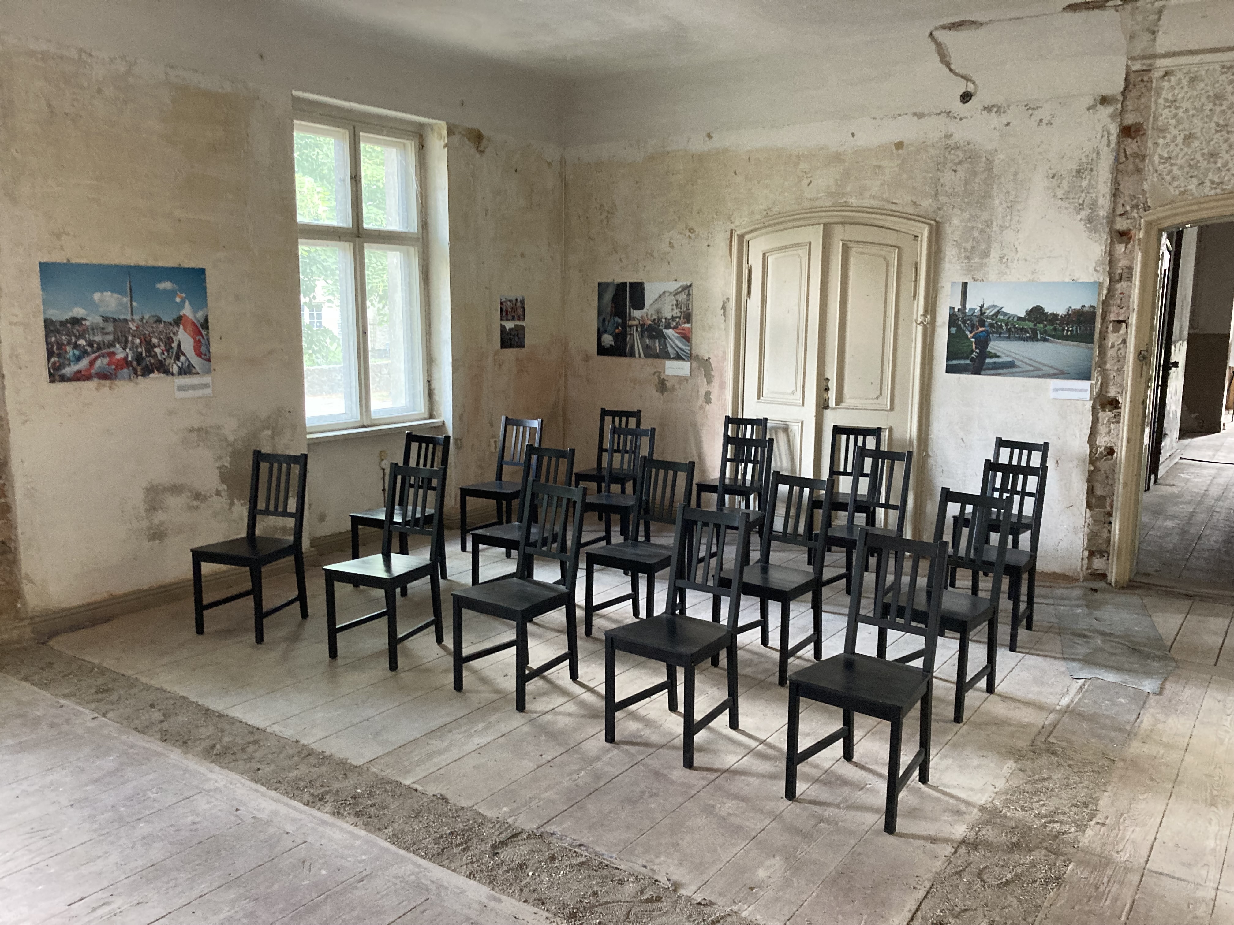 Veranstaltungsraum im Gutshaus der Zukunft Altfriedland wartet auf Gäste (und Sanierung) - Photo: © Amelie von Oppen